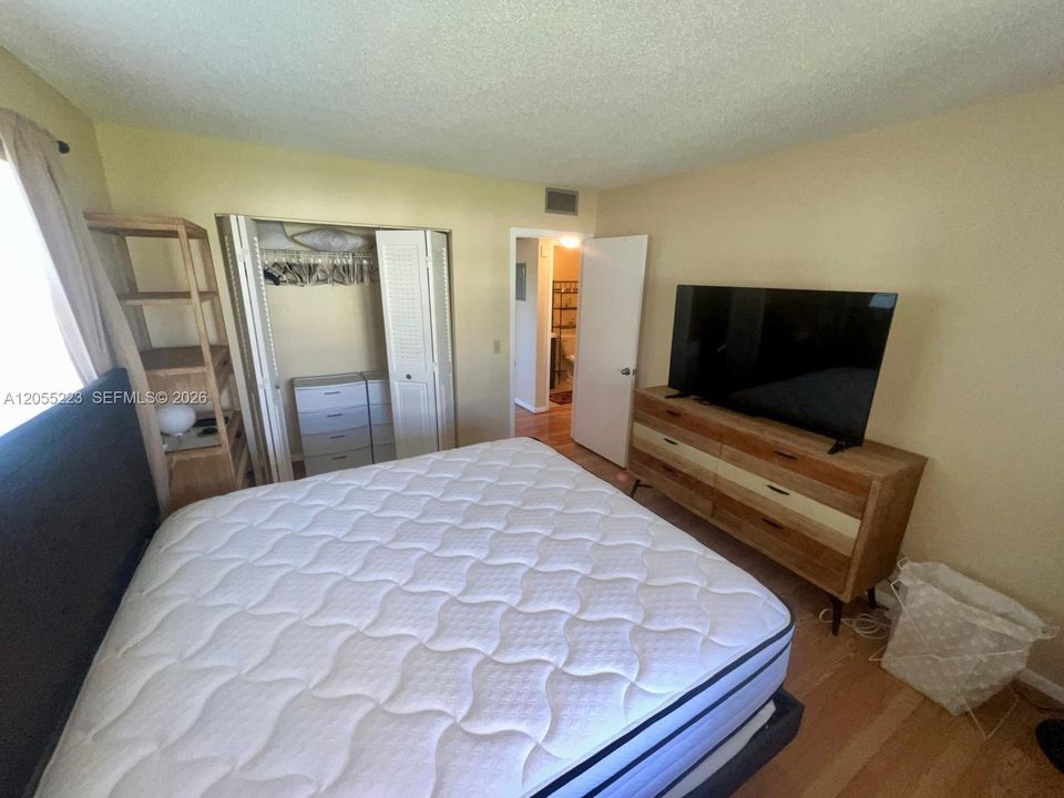 В аренду: $1,550 (2 спален, 1 ванн, 840 Квадратных фут)