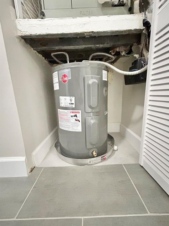NEW HOT WATER TANK