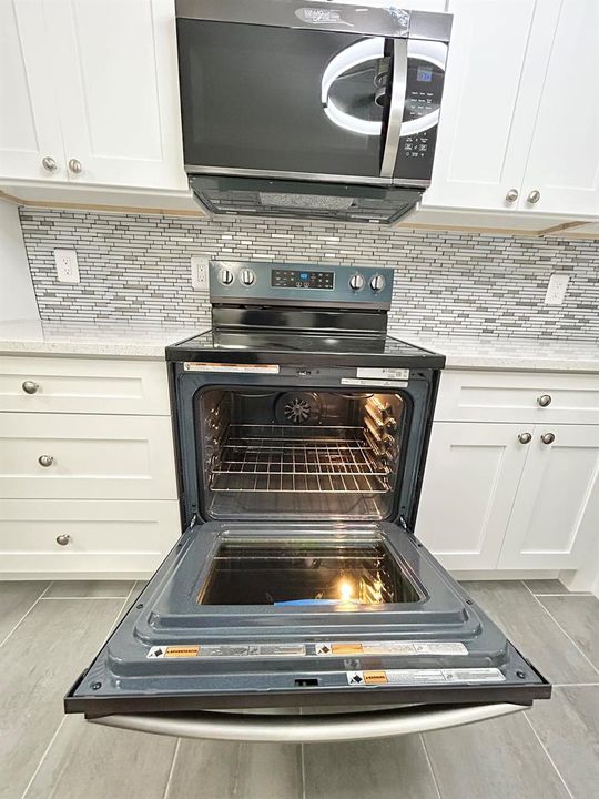 RANGE W AIR FRYER