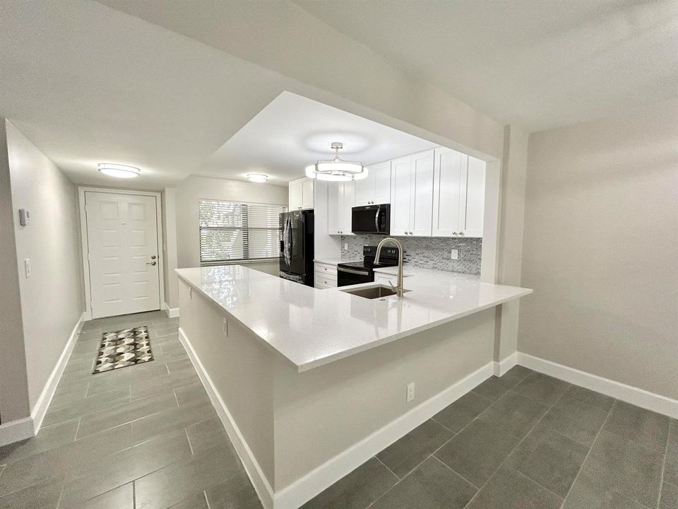 QUARTZ COUNTER TOPS