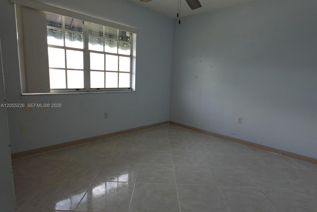 For Sale: $339,990 (2 beds, 2 baths, 1020 Square Feet)