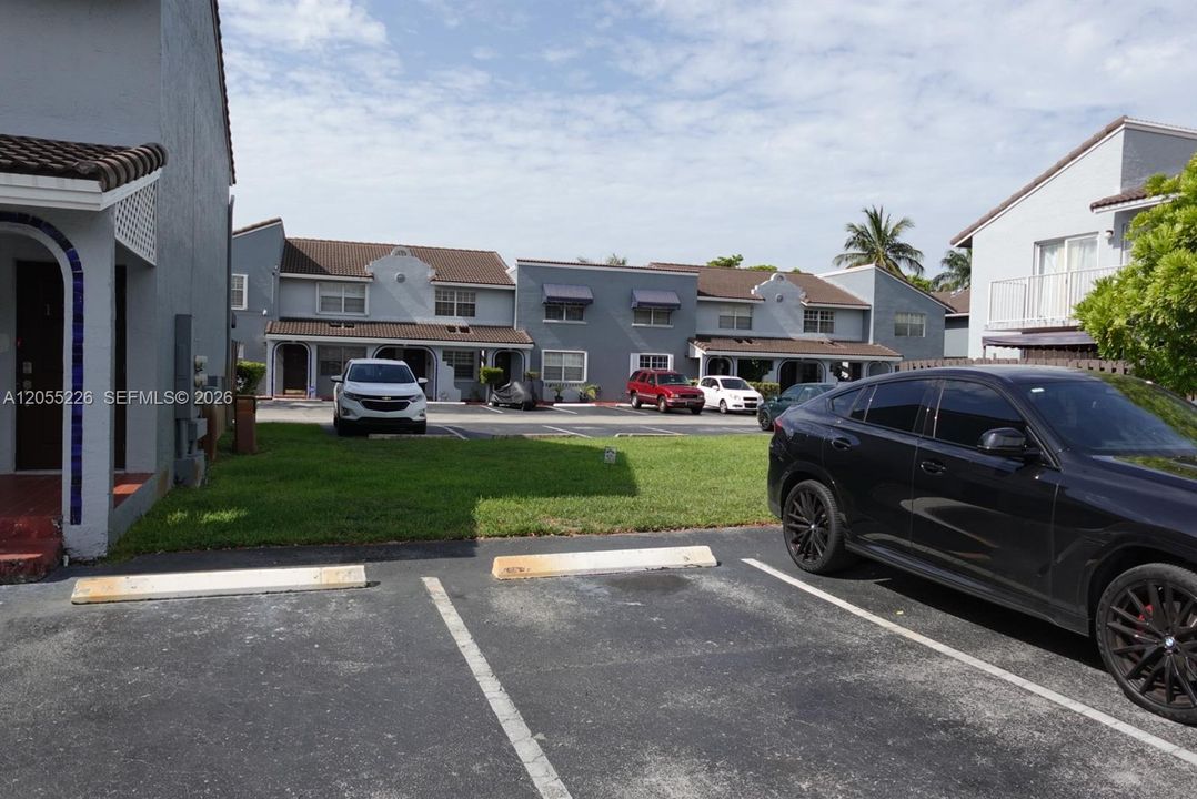 For Sale: $339,990 (2 beds, 2 baths, 1020 Square Feet)