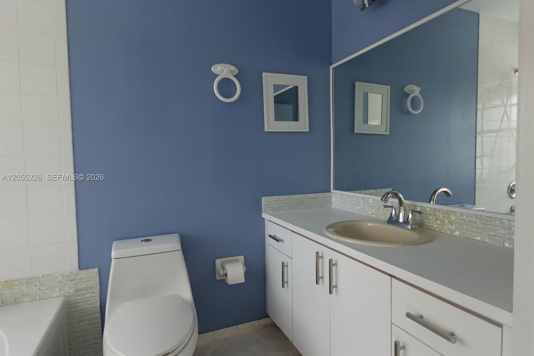 For Sale: $339,990 (2 beds, 2 baths, 1020 Square Feet)