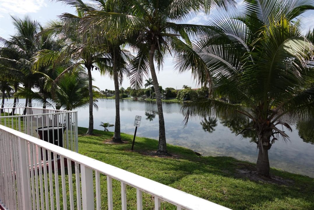 For Sale: $339,990 (2 beds, 2 baths, 1020 Square Feet)