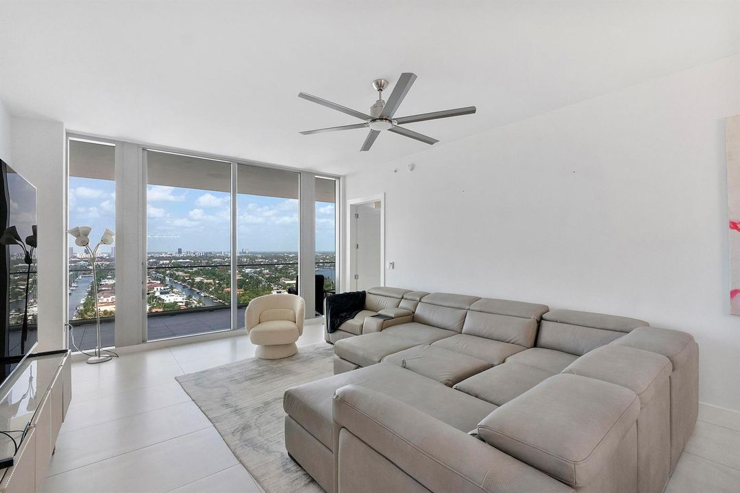 153 N Seabreeze Blvd u1803_022