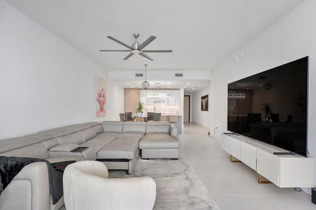 153 N Seabreeze Blvd u1803_013