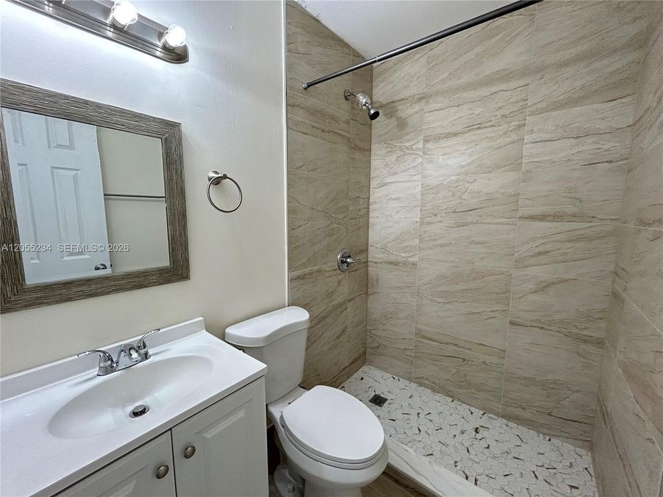 В аренду: $3,495 (4 спален, 2 ванн, 875 Квадратных фут)