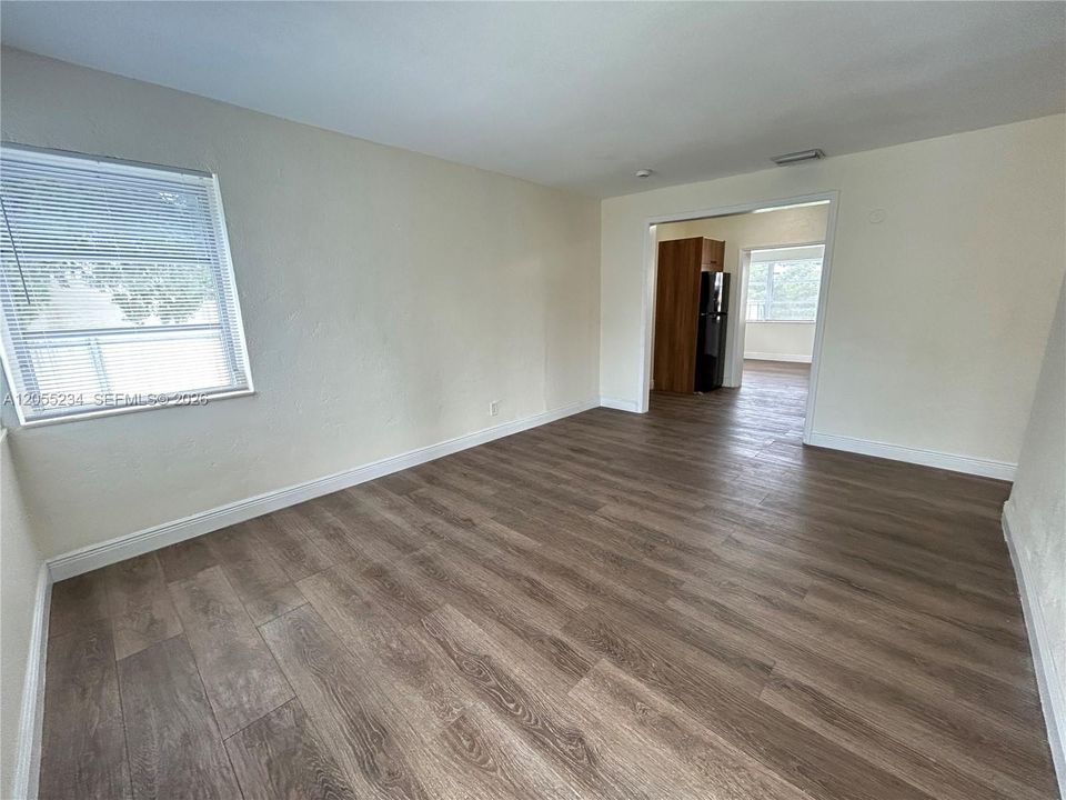 В аренду: $3,495 (4 спален, 2 ванн, 875 Квадратных фут)