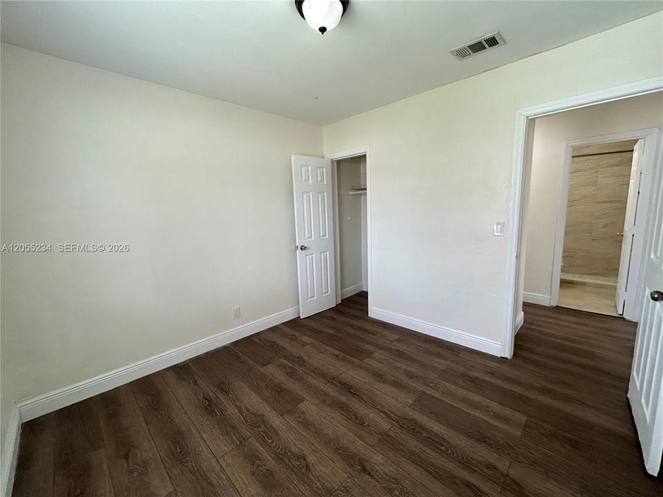 В аренду: $3,495 (4 спален, 2 ванн, 875 Квадратных фут)