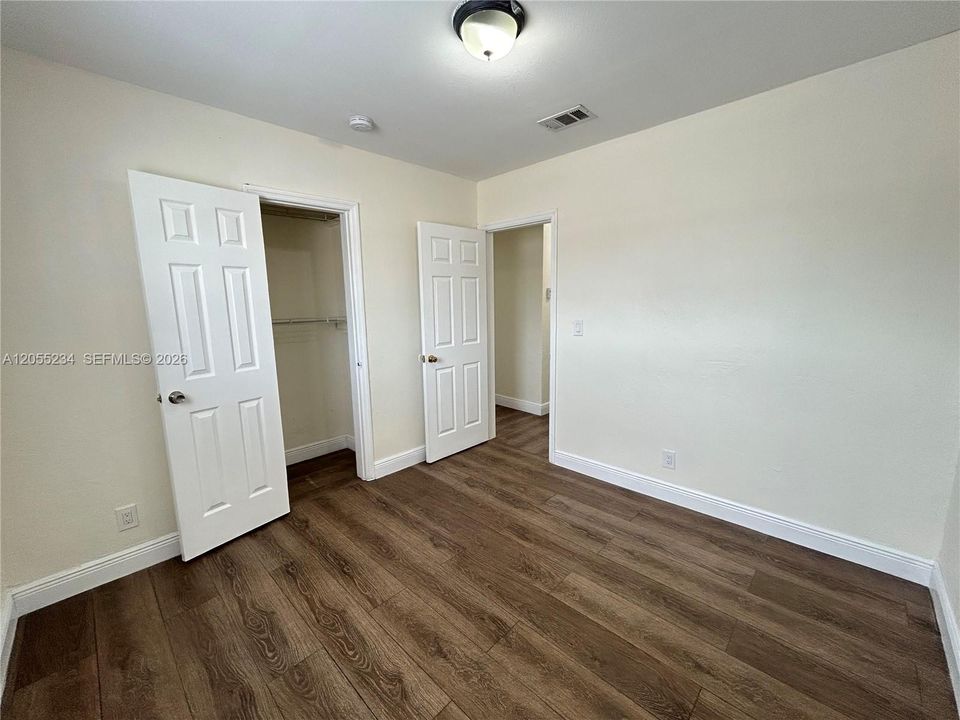 В аренду: $3,495 (4 спален, 2 ванн, 875 Квадратных фут)