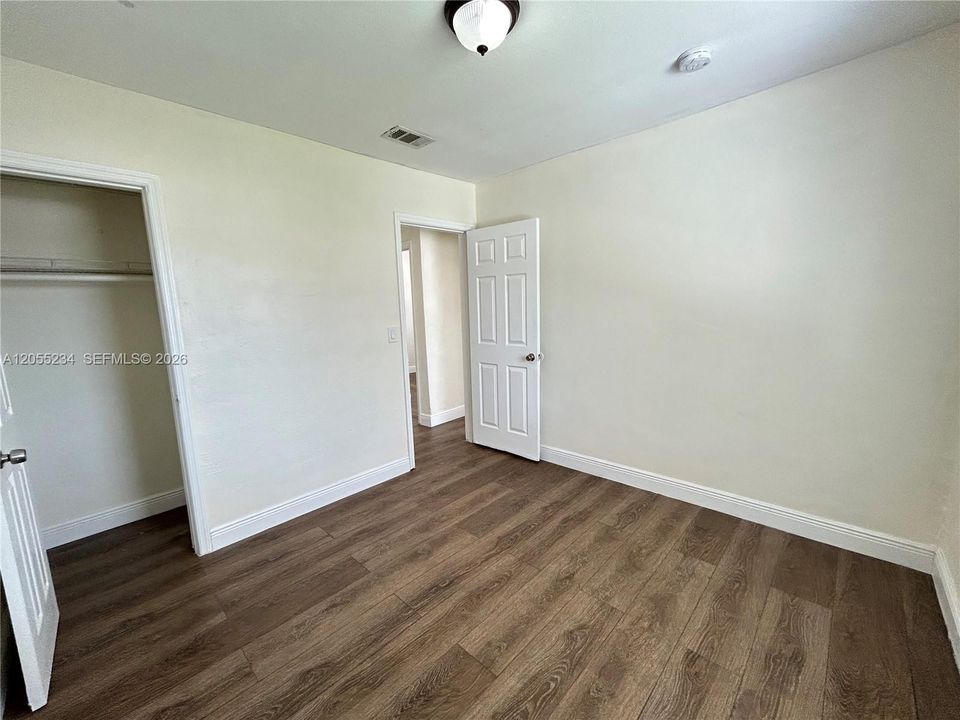 В аренду: $3,495 (4 спален, 2 ванн, 875 Квадратных фут)