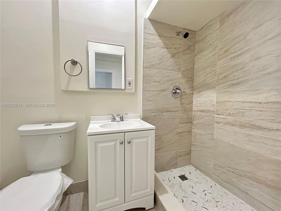 В аренду: $3,495 (4 спален, 2 ванн, 875 Квадратных фут)