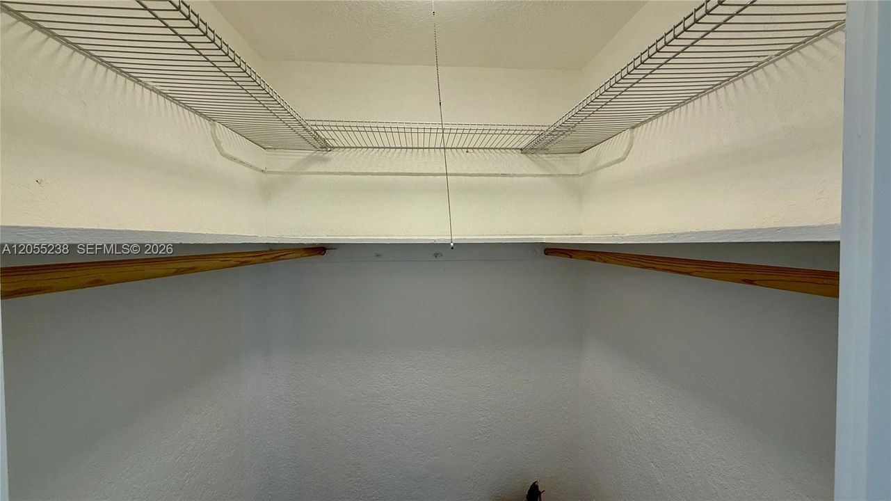 Walkin-closet