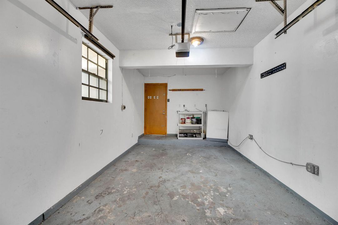 22-10723 NW 11th St-22
