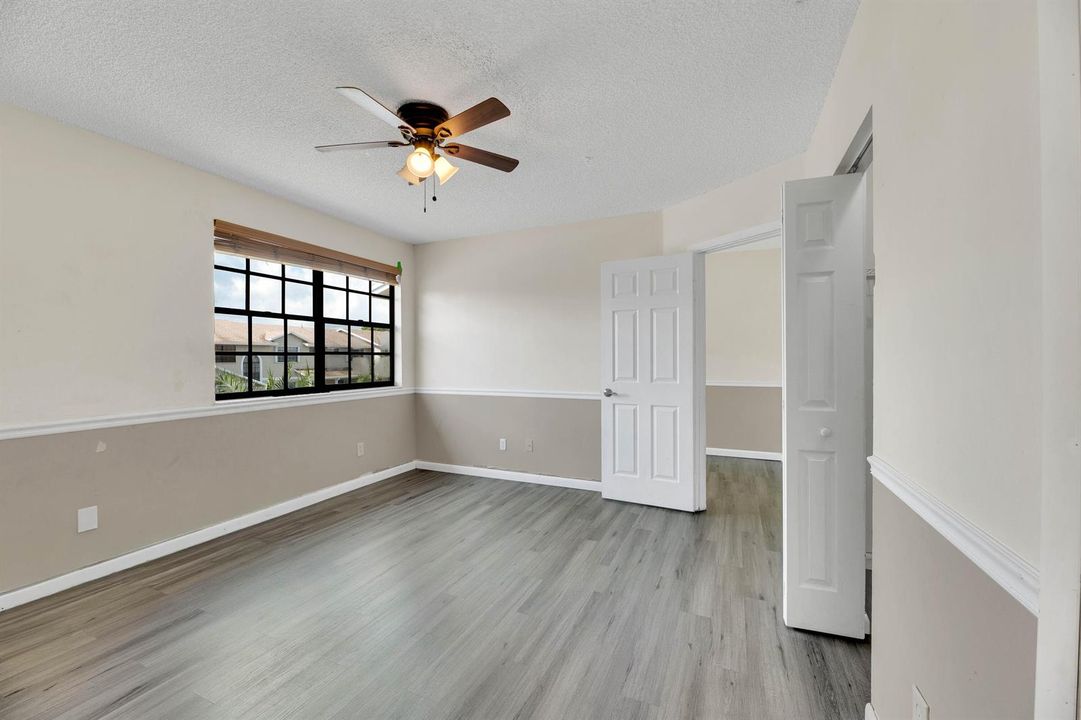 26-10723 NW 11th St-26