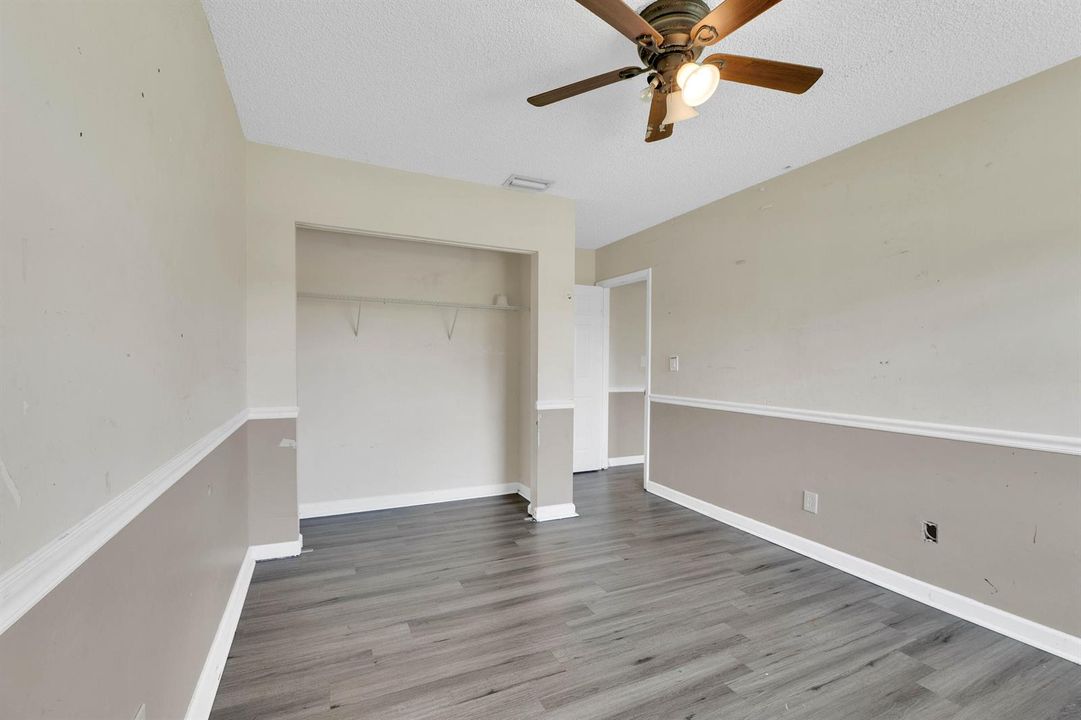35-10723 NW 11th St-35
