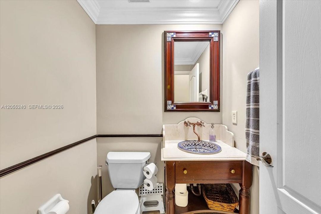 Под контрактом: $3,950 (3 спален, 2 ванн, 1900 Квадратных фут)