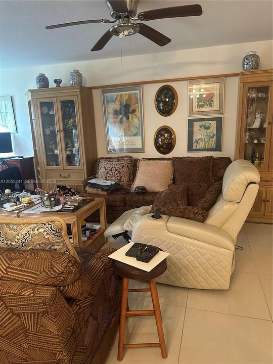 En Venta: $169,000 (1 camas, 1 baños, 1045 Pies cuadrados)