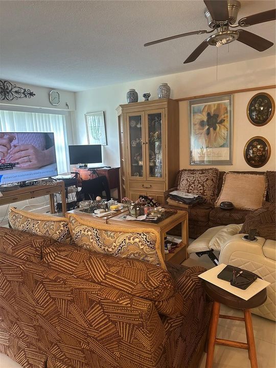 En Venta: $169,000 (1 camas, 1 baños, 1045 Pies cuadrados)