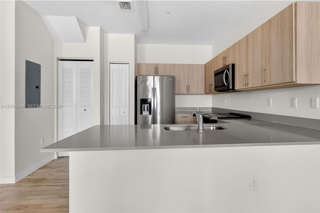 En Venta: $410,000 (2 camas, 2 baños, 1262 Pies cuadrados)