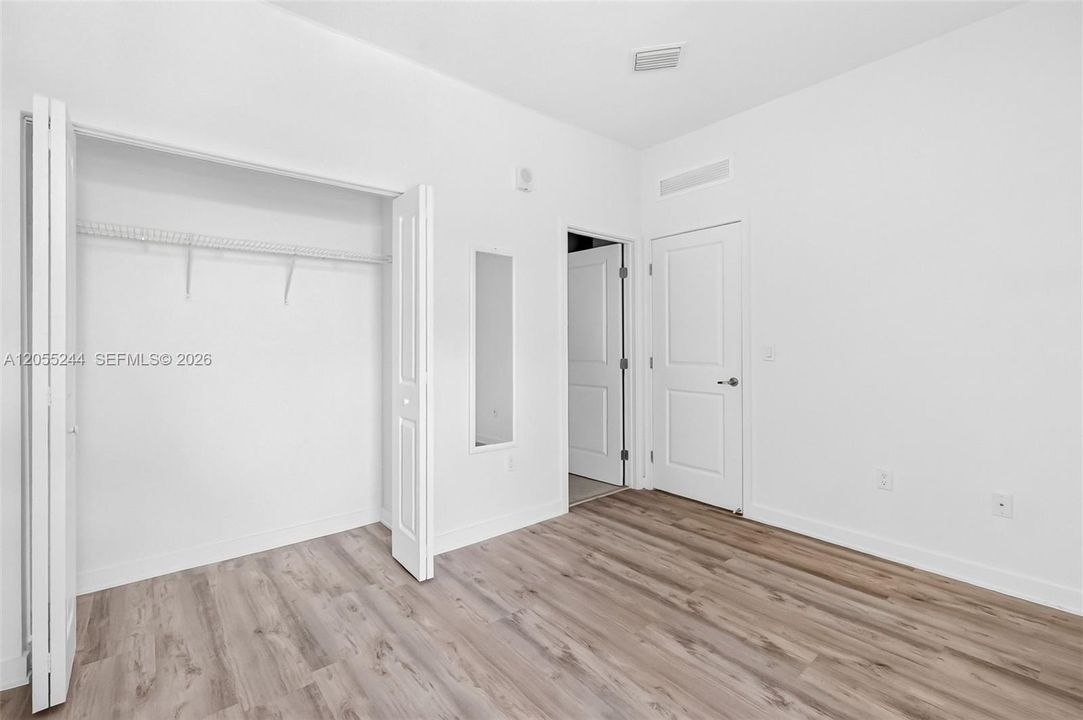 En Venta: $410,000 (2 camas, 2 baños, 1262 Pies cuadrados)