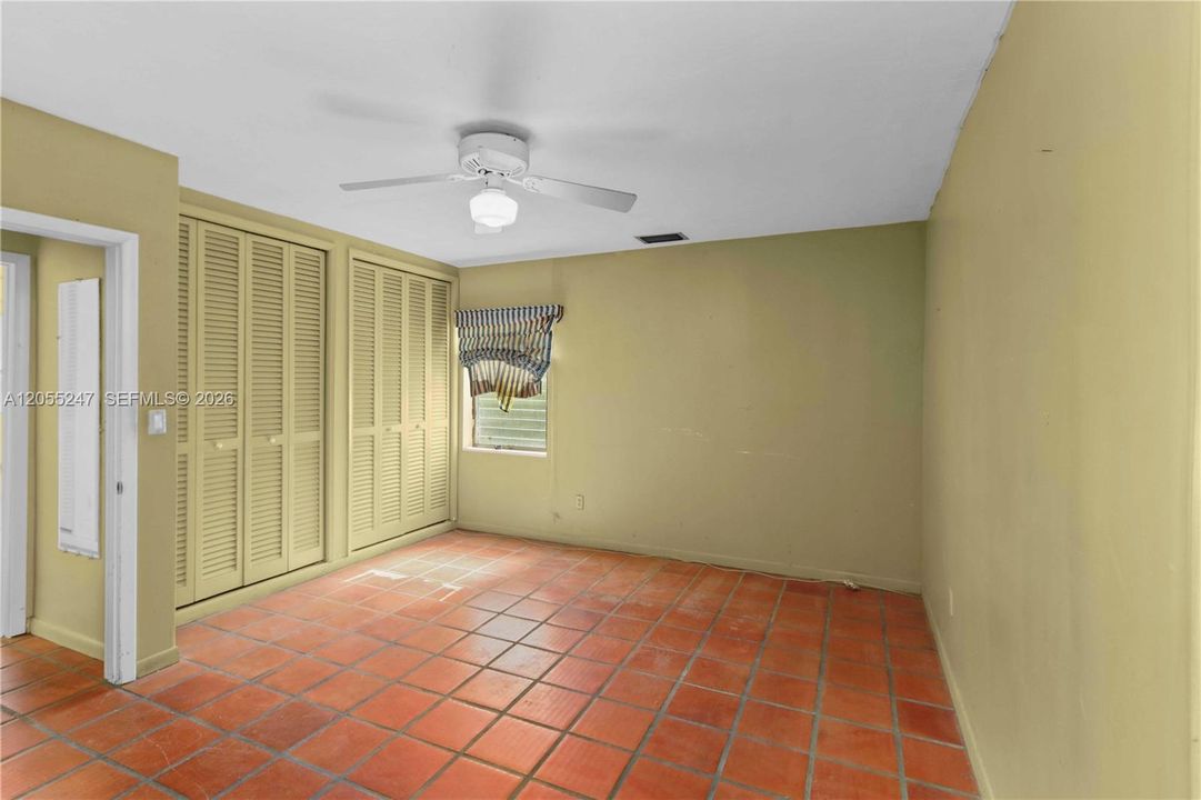 En Venta: $790,000 (5 camas, 3 baños, 2346 Pies cuadrados)