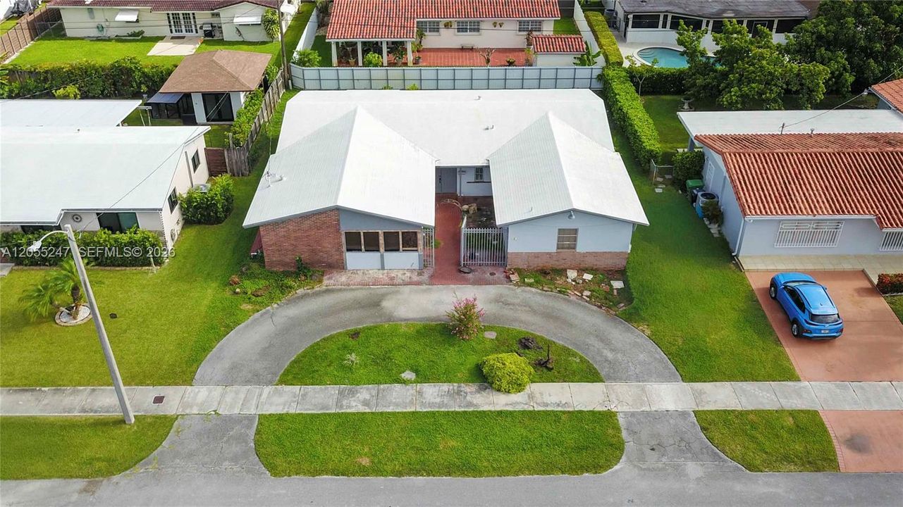 En Venta: $790,000 (5 camas, 3 baños, 2346 Pies cuadrados)