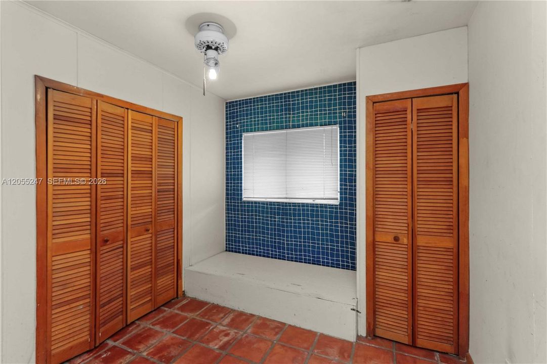 En Venta: $790,000 (5 camas, 3 baños, 2346 Pies cuadrados)