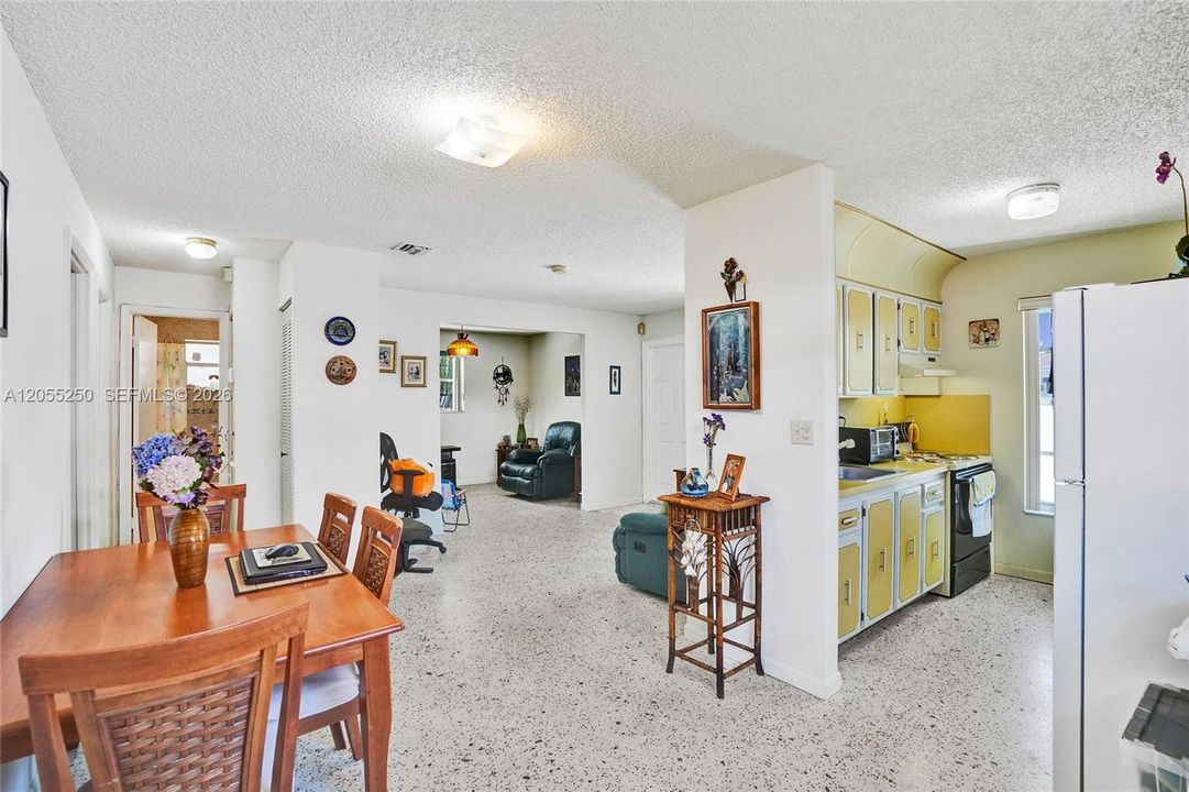 For Sale: $930,000 (0 beds, 0 baths, 2287 Square Feet)