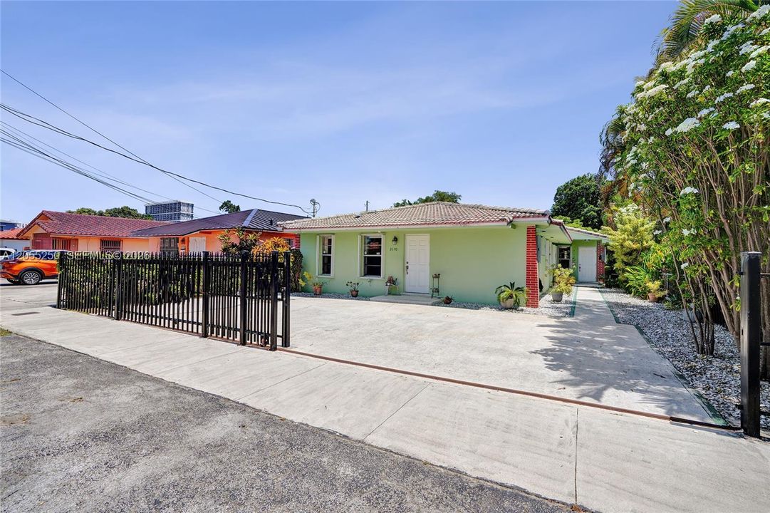 For Sale: $930,000 (0 beds, 0 baths, 2287 Square Feet)