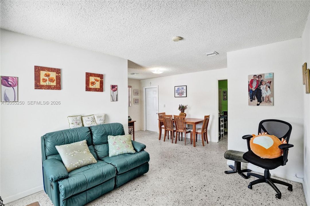 For Sale: $930,000 (0 beds, 0 baths, 2287 Square Feet)