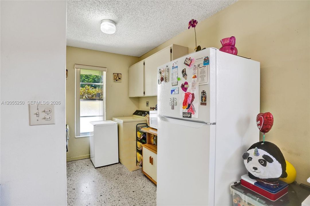 For Sale: $930,000 (0 beds, 0 baths, 2287 Square Feet)