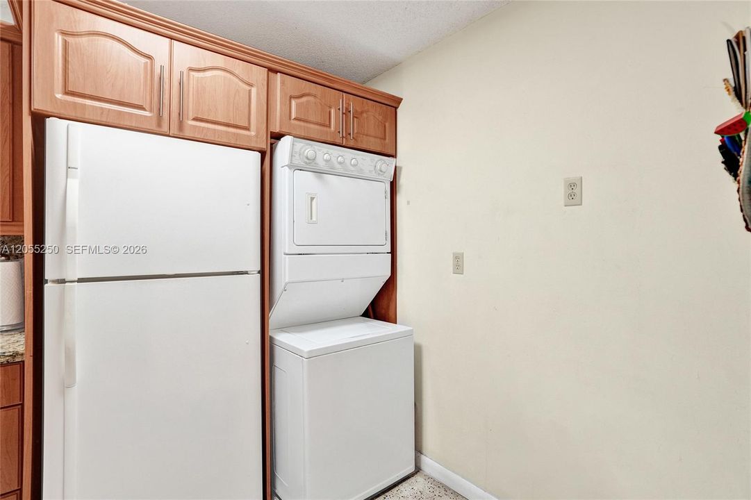 For Sale: $930,000 (0 beds, 0 baths, 2287 Square Feet)