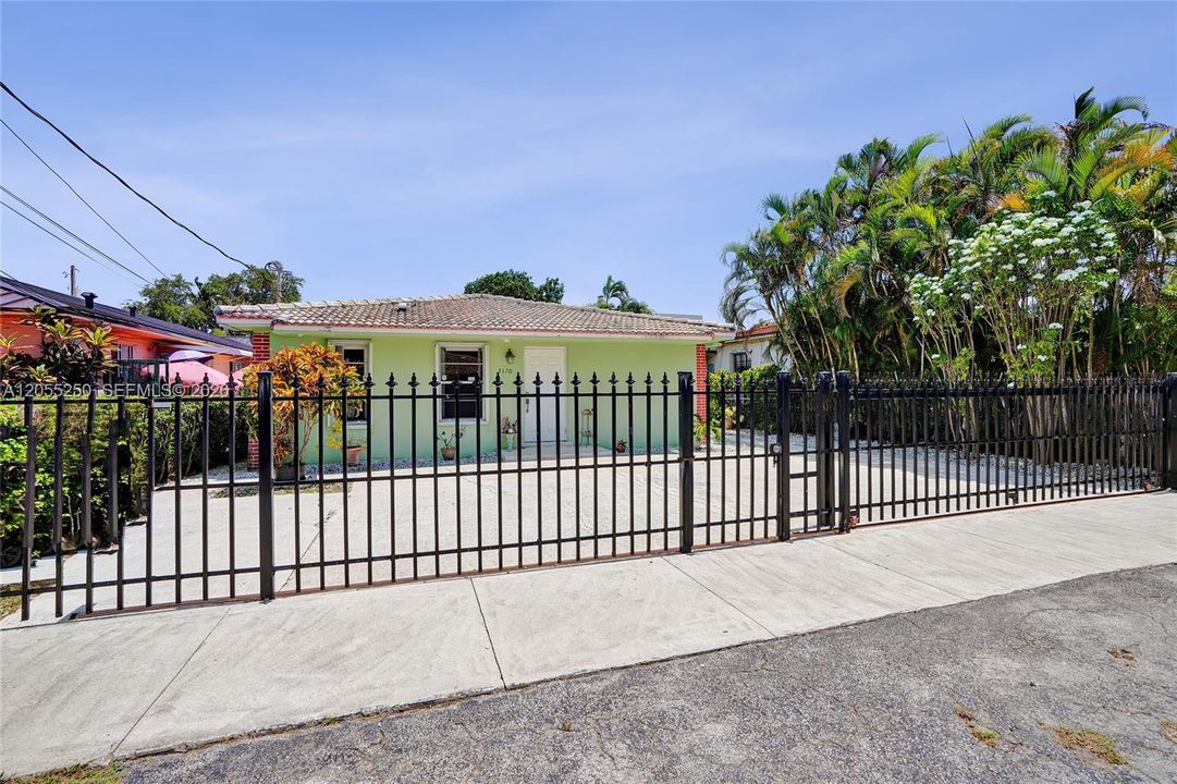 For Sale: $930,000 (0 beds, 0 baths, 2287 Square Feet)