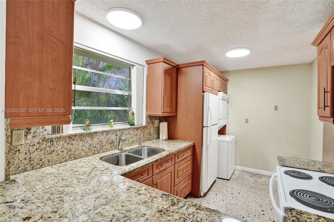 For Sale: $930,000 (0 beds, 0 baths, 2287 Square Feet)