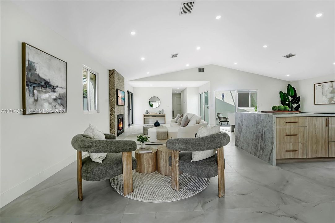En Venta: $659,000 (3 camas, 2 baños, 1723 Pies cuadrados)