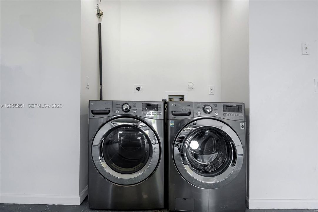 En Venta: $659,000 (3 camas, 2 baños, 1723 Pies cuadrados)