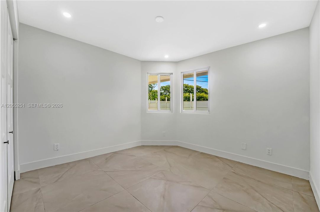 En Venta: $659,000 (3 camas, 2 baños, 1723 Pies cuadrados)
