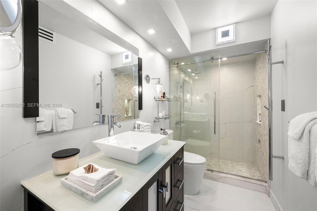 В аренду: $7,950 (2 спален, 2 ванн, 1450 Квадратных фут)