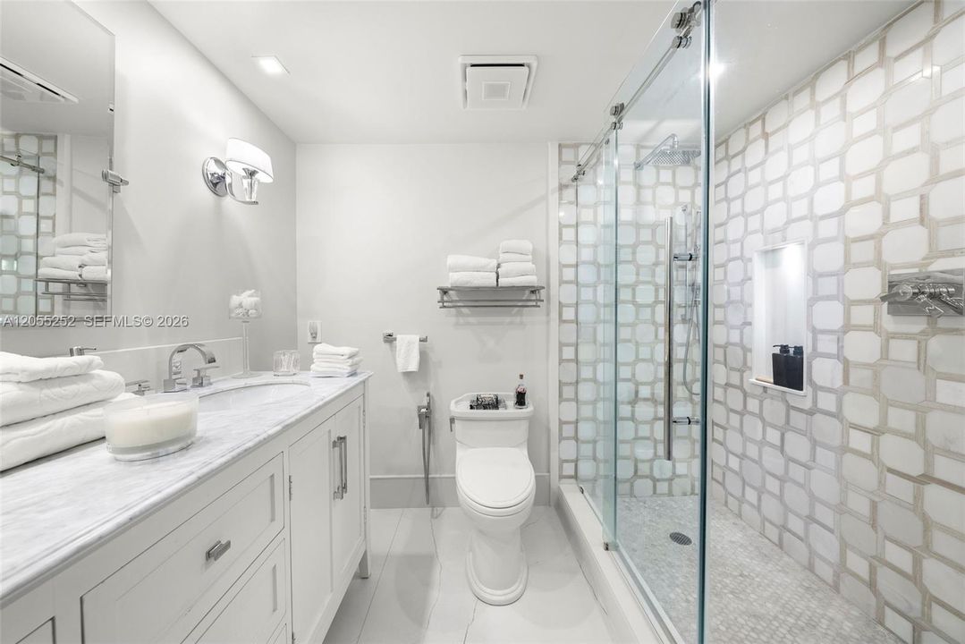 В аренду: $7,950 (2 спален, 2 ванн, 1450 Квадратных фут)