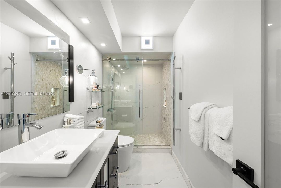 В аренду: $7,950 (2 спален, 2 ванн, 1450 Квадратных фут)