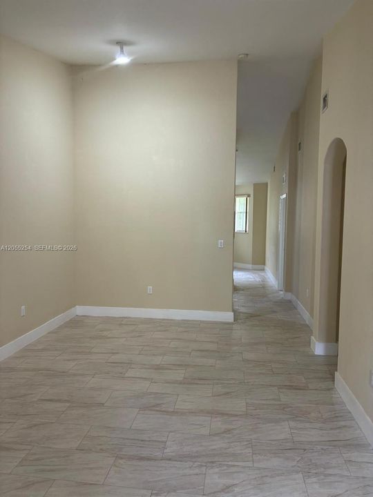 For Rent: $1,950 (3 beds, 2 baths, 1182 Square Feet)