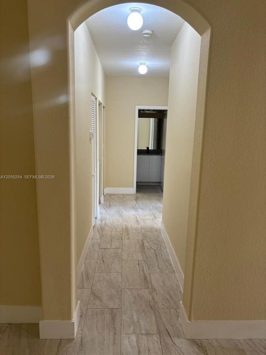 For Rent: $1,950 (3 beds, 2 baths, 1182 Square Feet)