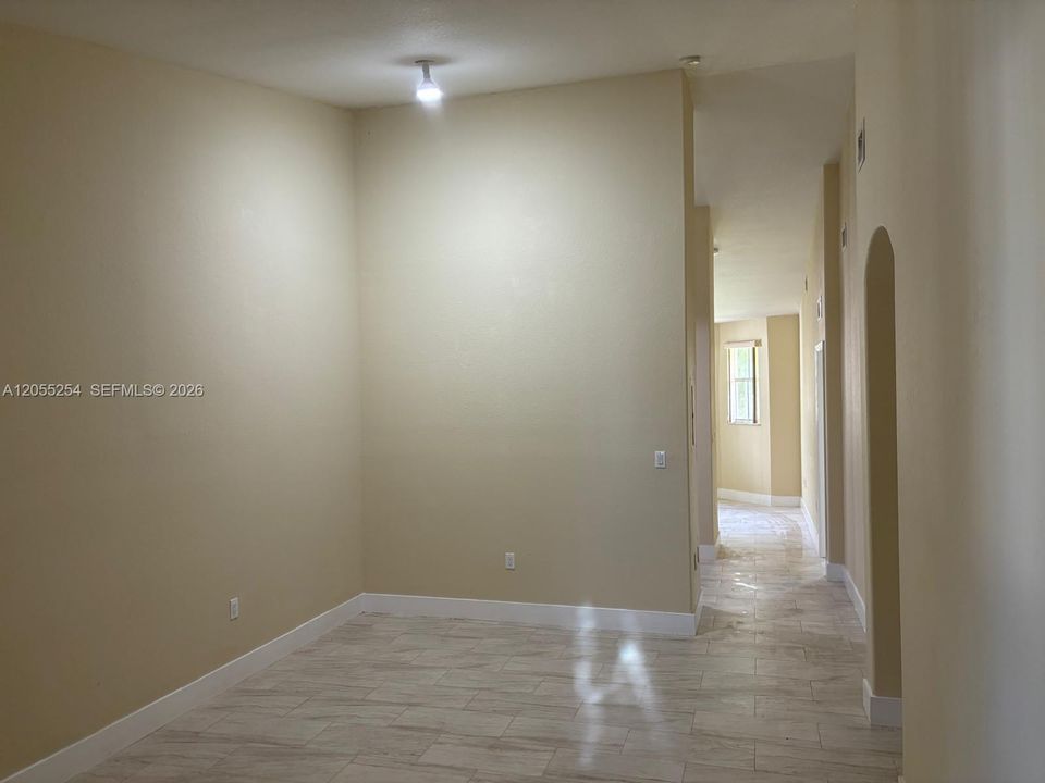 For Rent: $1,950 (3 beds, 2 baths, 1182 Square Feet)