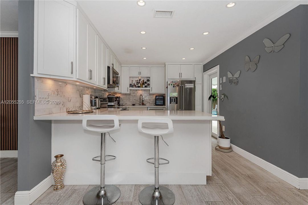 En Venta: $799,000 (4 camas, 3 baños, 1491 Pies cuadrados)