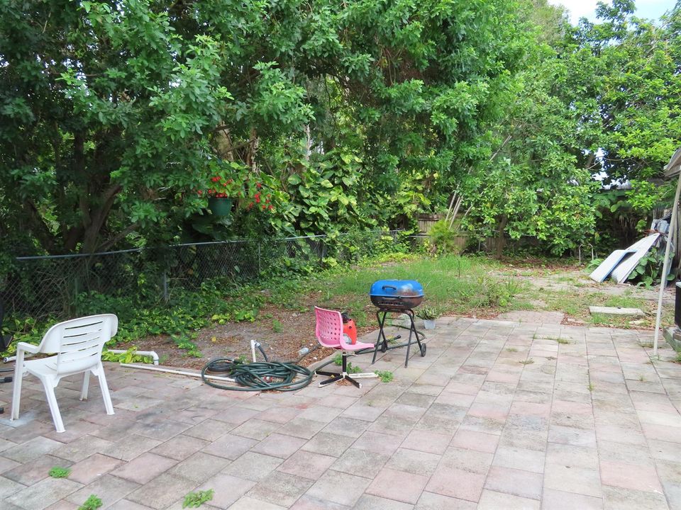 Yard 1
