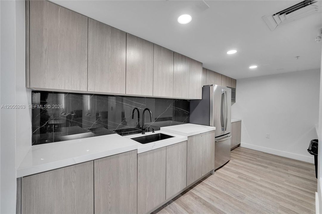 En Venta: $475,000 (2 camas, 2 baños, 1244 Pies cuadrados)