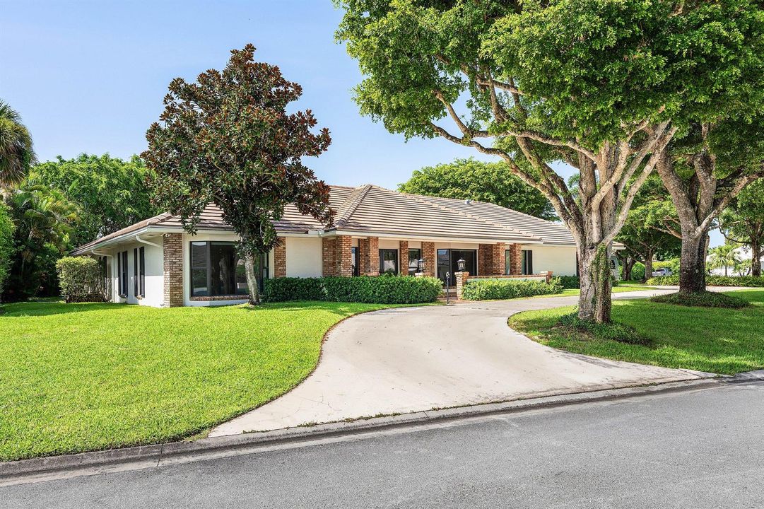 001-114GlenbrookCourt-Atlantis-FL-33462-