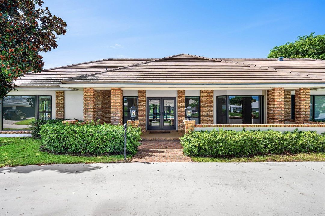 005-114GlenbrookCourt-Atlantis-FL-33462-
