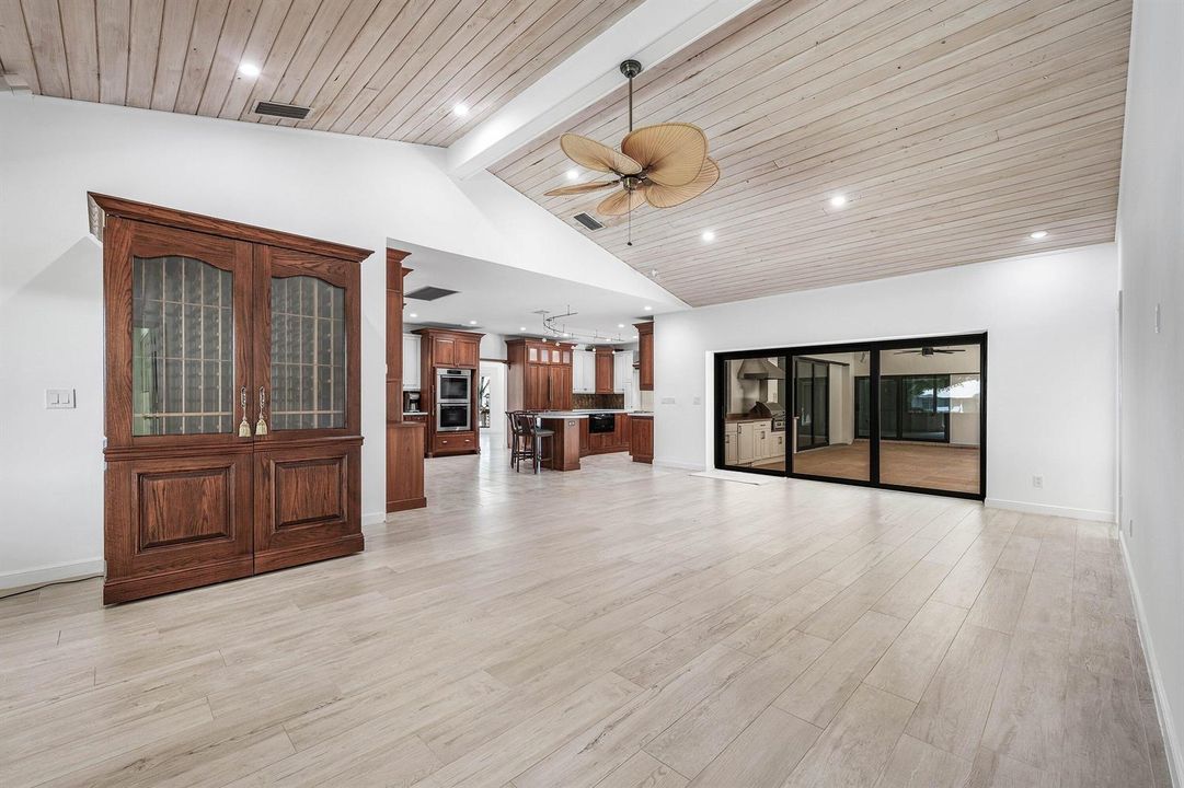 016-114GlenbrookCourt-Atlantis-FL-33462-